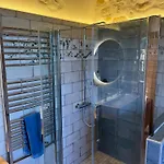 Les Yourtes De Provence Bed & Breakfast *