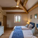 Bed & Breakfast Les Yourtes De Provence