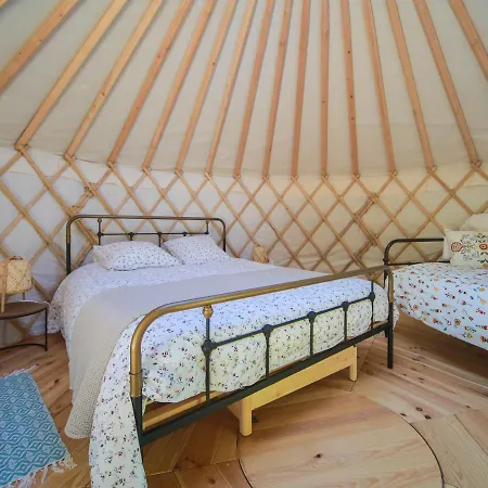 Les Yourtes De Provence Saint-Paulet-de-Caisson