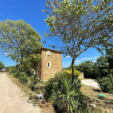 Les Yourtes De Provence לינה וארוחת בוקר