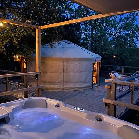 Bed & Breakfast Les Yourtes De Provence *