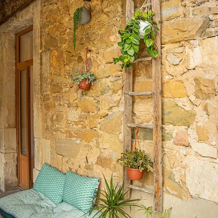 Bed and Breakfast Les Yourtes De Provence *