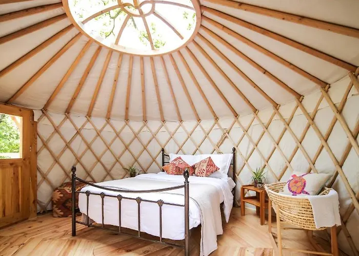 Les Yourtes De Provence